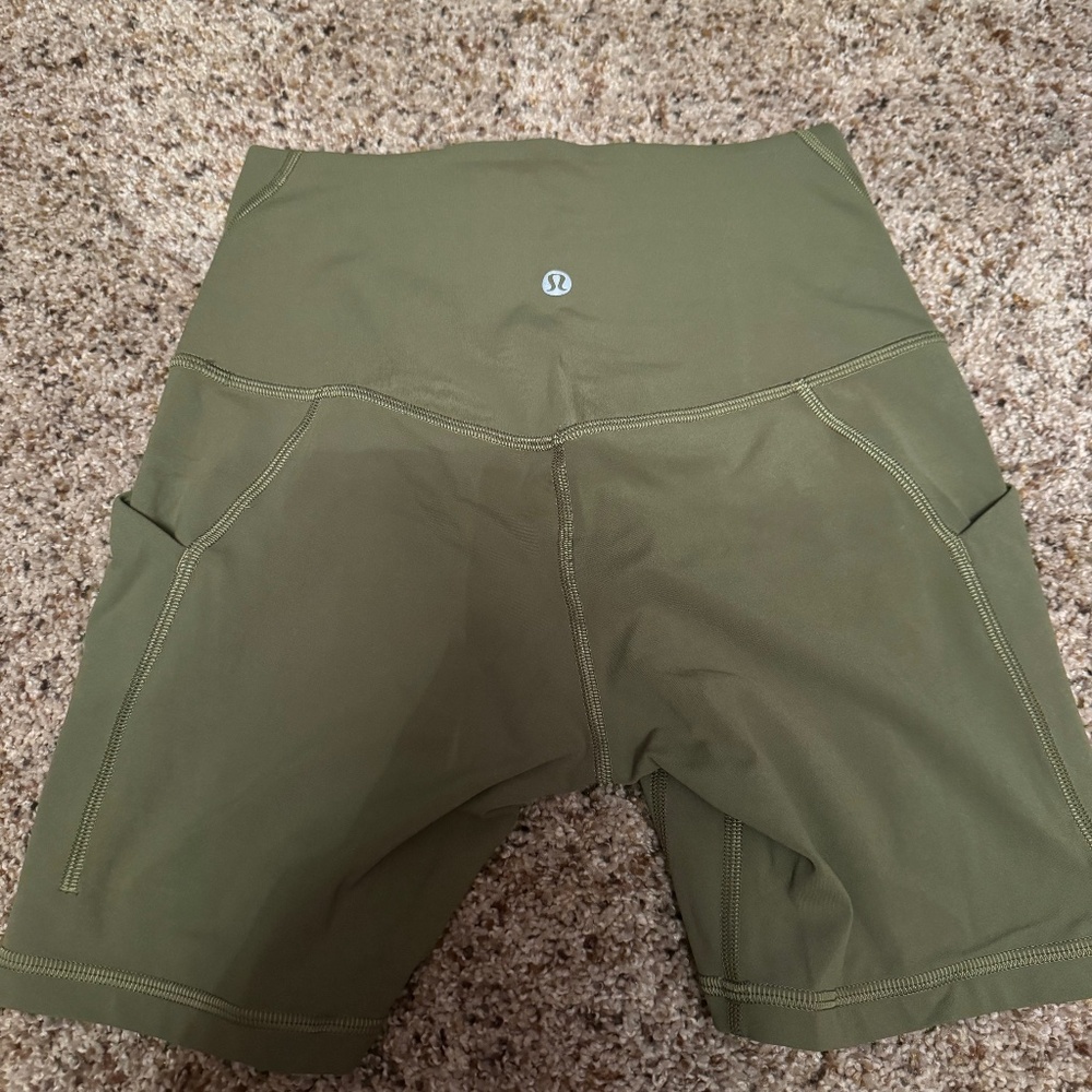 Lululemon Align High-Rise Short with Pockets 6"